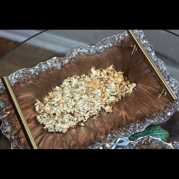 Handmade Brown Resin Tray With Handles And Coasters - Picture 10 of 13